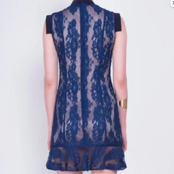 Aijek Wonderment Blue Lace Cap Sleeve Ruffle Cocktail Mini Dress Size 10 - Picture 3 of 17